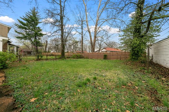 7245 Saint Andrews Place, Normandy, MO 63121