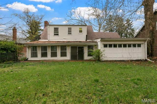 7245 Saint Andrews Place, Normandy, MO 63121