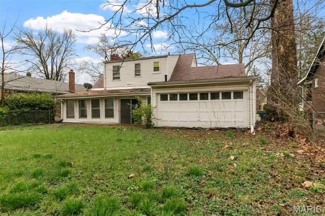 7245 Saint Andrews Place, Normandy, MO 63121