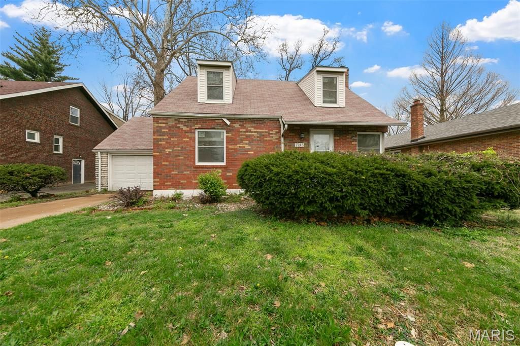 7245 Saint Andrews Place, Normandy, MO 63121