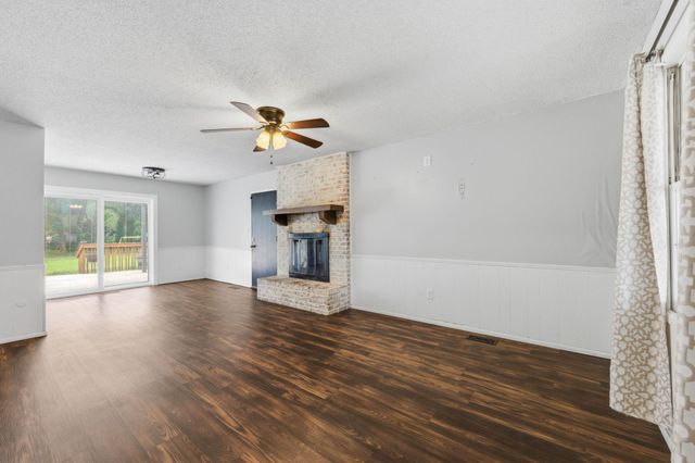 1243 N Dry Creek, Derby, KS 67037