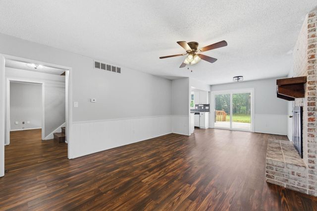 1243 N Dry Creek, Derby, KS 67037