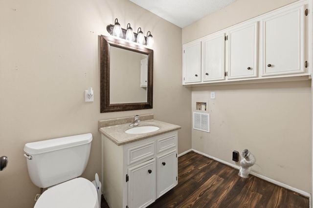 1243 N Dry Creek, Derby, KS 67037