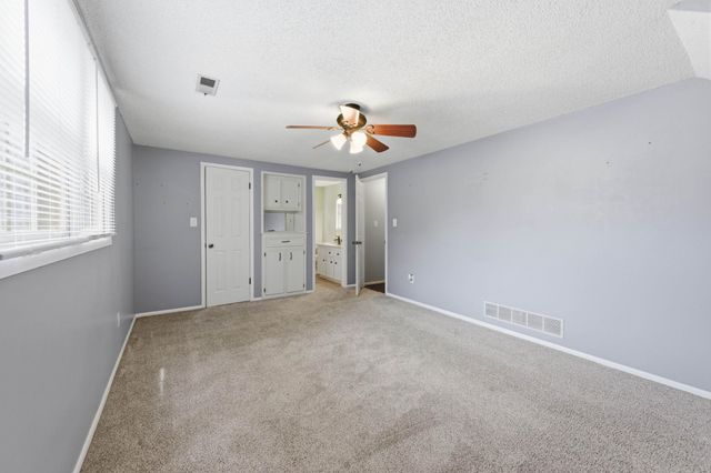 1243 N Dry Creek, Derby, KS 67037