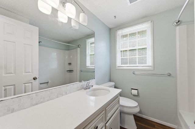 1243 N Dry Creek, Derby, KS 67037