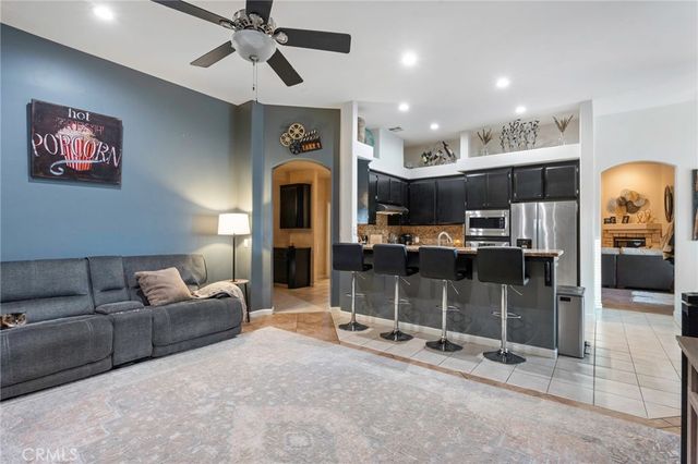 9317 Leslie Deann Court, Bakersfield, CA 93312