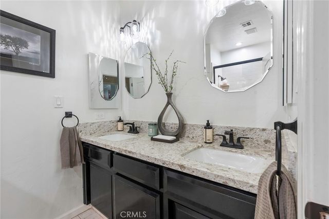 9317 Leslie Deann Court, Bakersfield, CA 93312