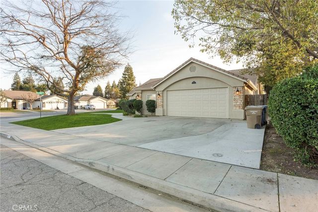 9317 Leslie Deann Court, Bakersfield, CA 93312
