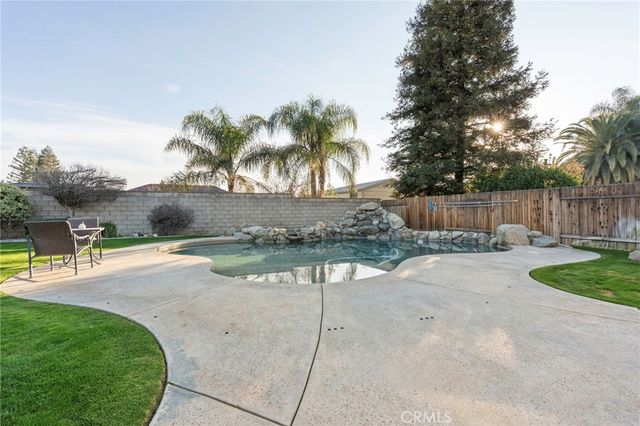 9317 Leslie Deann Court, Bakersfield, CA 93312