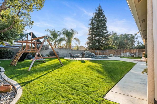 9317 Leslie Deann Court, Bakersfield, CA 93312