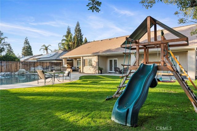 9317 Leslie Deann Court, Bakersfield, CA 93312