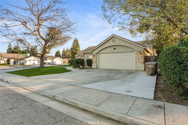 9317 Leslie Deann Court, Bakersfield, CA 93312