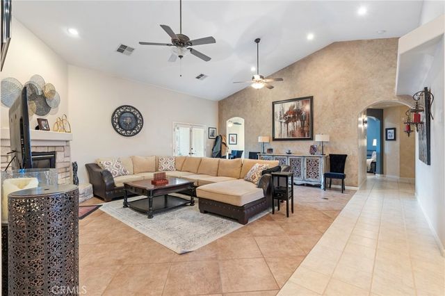 9317 Leslie Deann Court, Bakersfield, CA 93312