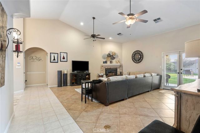 9317 Leslie Deann Court, Bakersfield, CA 93312