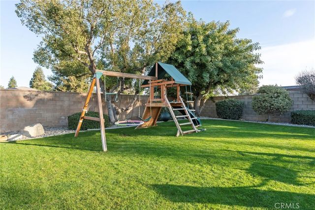 9317 Leslie Deann Court, Bakersfield, CA 93312