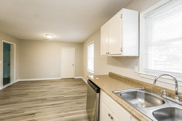 6 Middlesex Avenue, Goose Creek, SC 29445