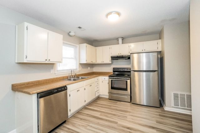 6 Middlesex Avenue, Goose Creek, SC 29445