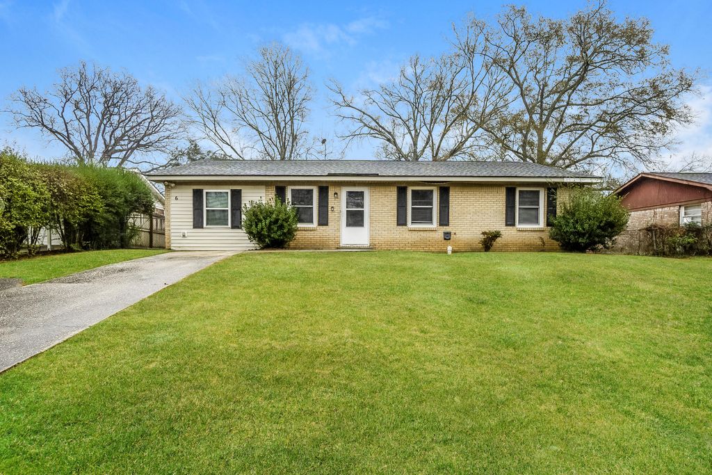 6 Middlesex Avenue, Goose Creek, SC 29445