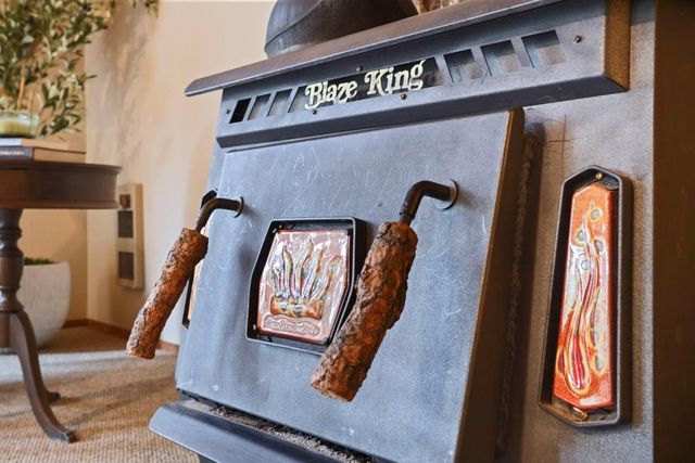 25489 Bambi Ln, Long Barn, CA 95335