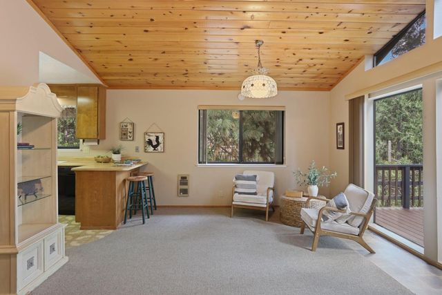 25489 Bambi Ln, Long Barn, CA 95335