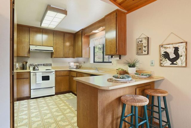 25489 Bambi Ln, Long Barn, CA 95335