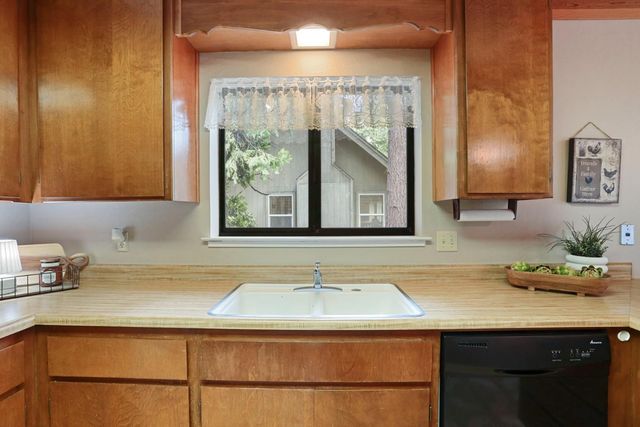 25489 Bambi Ln, Long Barn, CA 95335