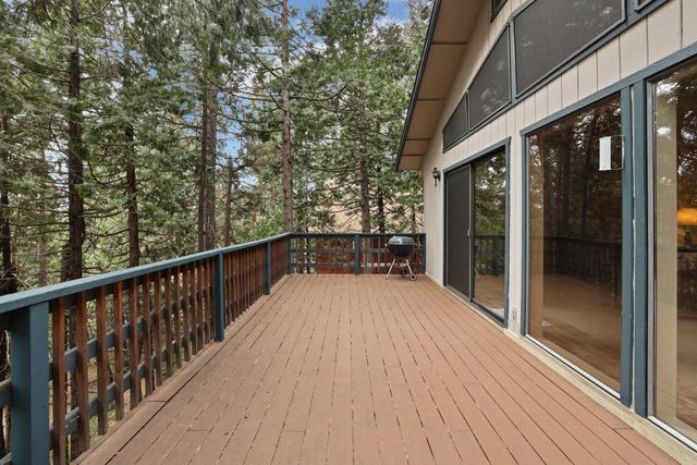 25489 Bambi Ln, Long Barn, CA 95335