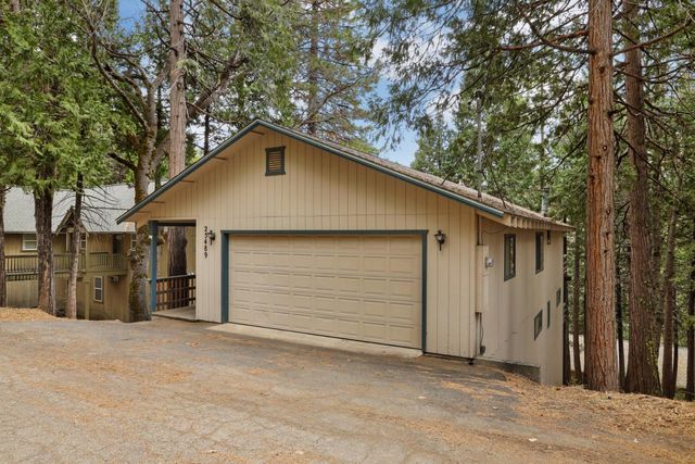 25489 Bambi Ln, Long Barn, CA 95335