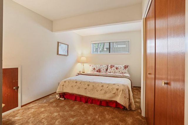 25489 Bambi Ln, Long Barn, CA 95335