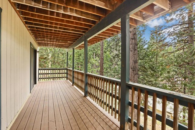 25489 Bambi Ln, Long Barn, CA 95335