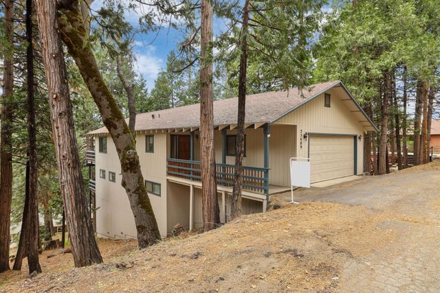 25489 Bambi Ln, Long Barn, CA 95335