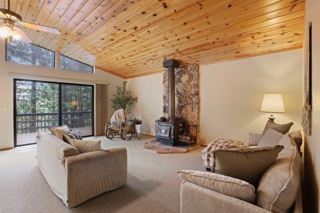 25489 Bambi Ln, Long Barn, CA 95335