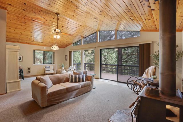 25489 Bambi Ln, Long Barn, CA 95335