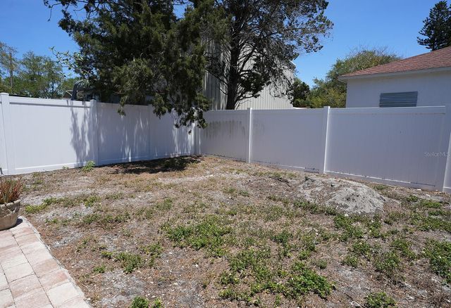 12119 MURRAY AVENUE, Seminole, FL 33778