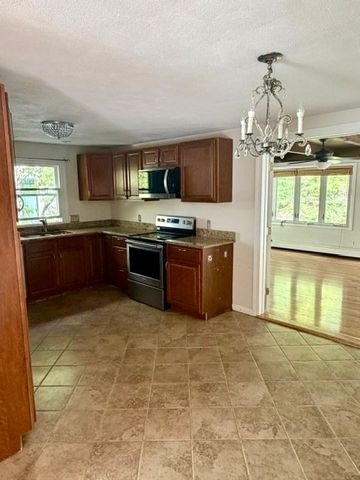 619 Boylston, Newton, MA 02459