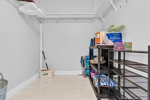 802 W Windward Way 217, Lantana, FL 33462