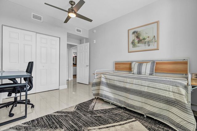 802 W Windward Way 217, Lantana, FL 33462