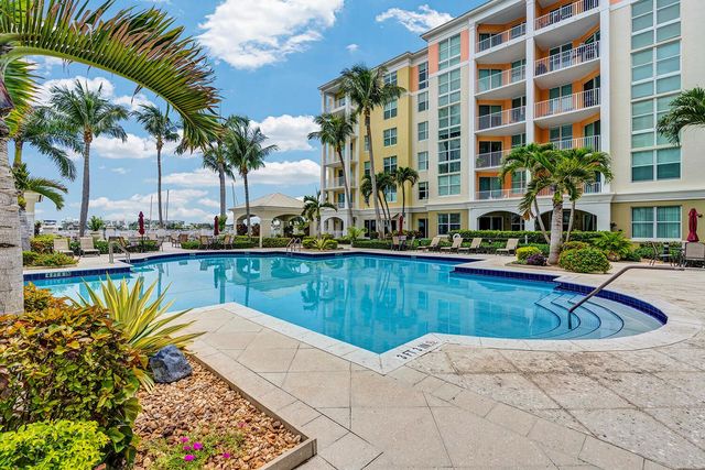 802 W Windward Way 217, Lantana, FL 33462