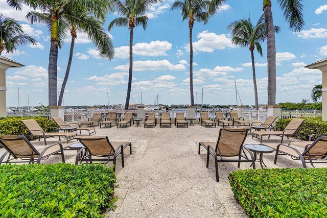 802 W Windward Way 217, Lantana, FL 33462