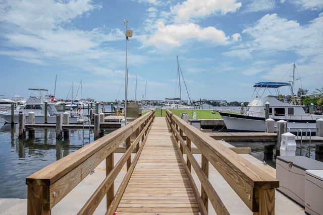 802 W Windward Way 217, Lantana, FL 33462