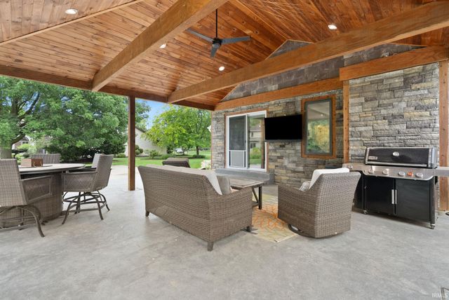 515 Meadow Lane, Ossian, IN 46777