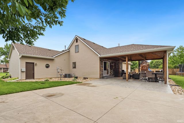 515 Meadow Lane, Ossian, IN 46777