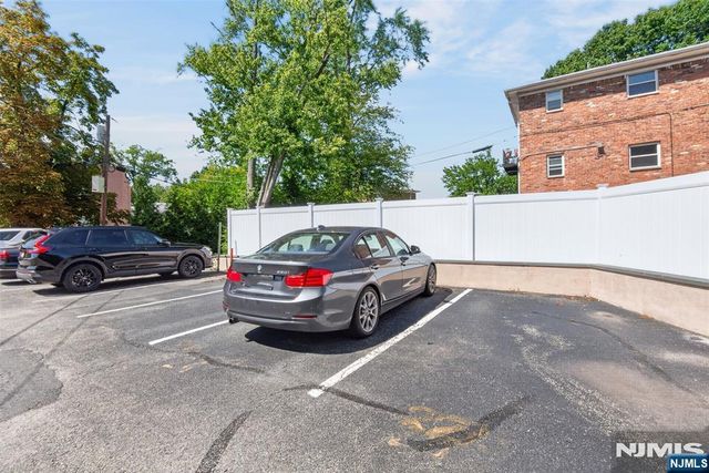101 Gates J12, Montclair, NJ 07042