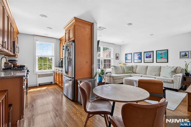 101 Gates J12, Montclair, NJ 07042