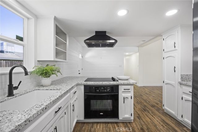 4201 Charter Oaks Avenue, Bakersfield, CA 93309