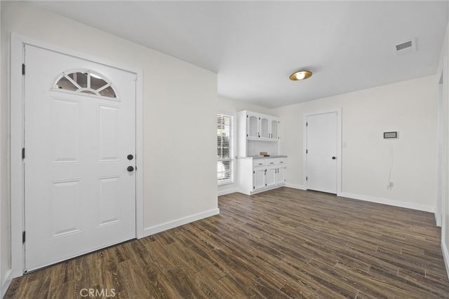 4201 Charter Oaks Avenue, Bakersfield, CA 93309