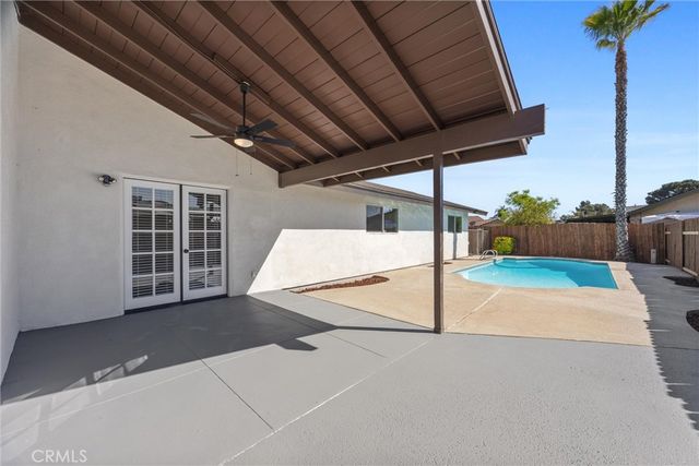 4201 Charter Oaks Avenue, Bakersfield, CA 93309