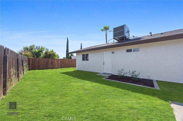 4201 Charter Oaks Avenue, Bakersfield, CA 93309