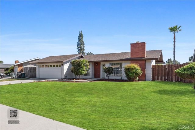 4201 Charter Oaks Avenue, Bakersfield, CA 93309