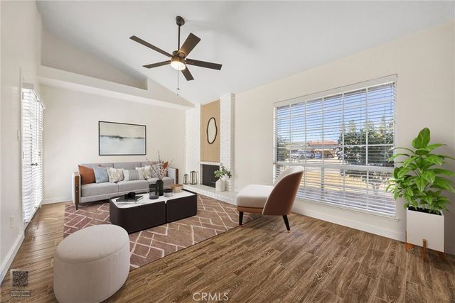 4201 Charter Oaks Avenue, Bakersfield, CA 93309